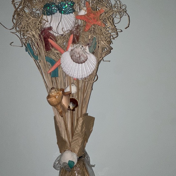 Other - Seashell and Starfish Coastal Arrangement